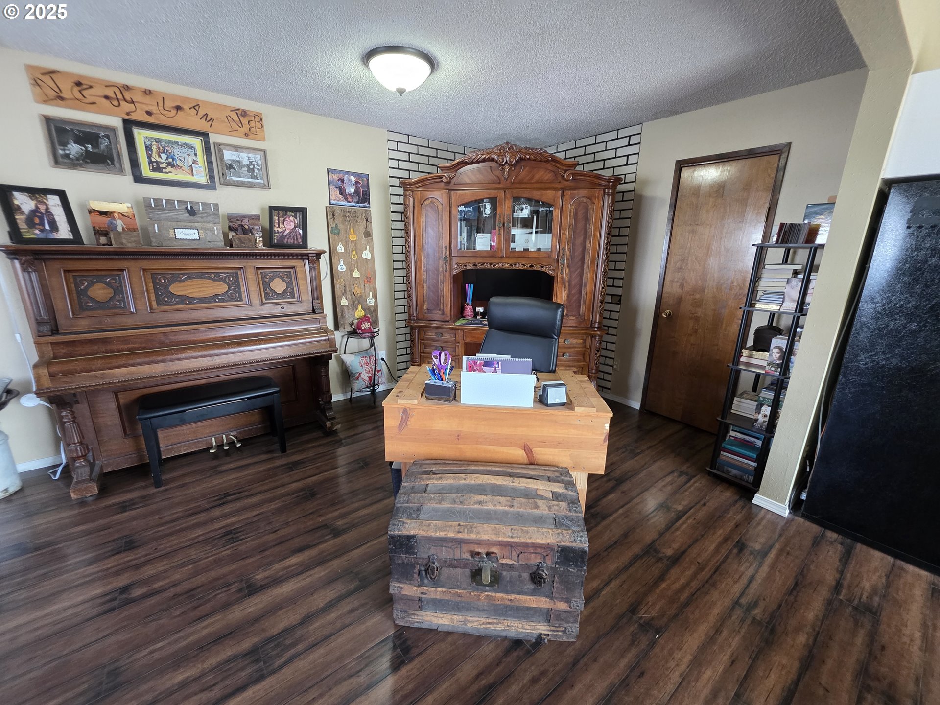 305 ALLISON WAY