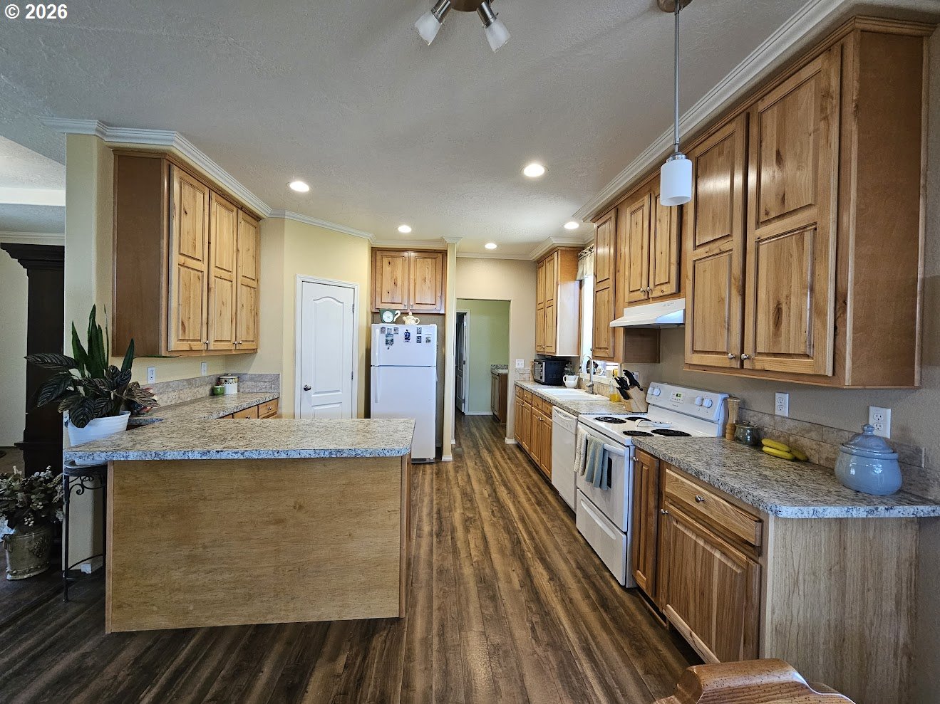 720 Whitney CT