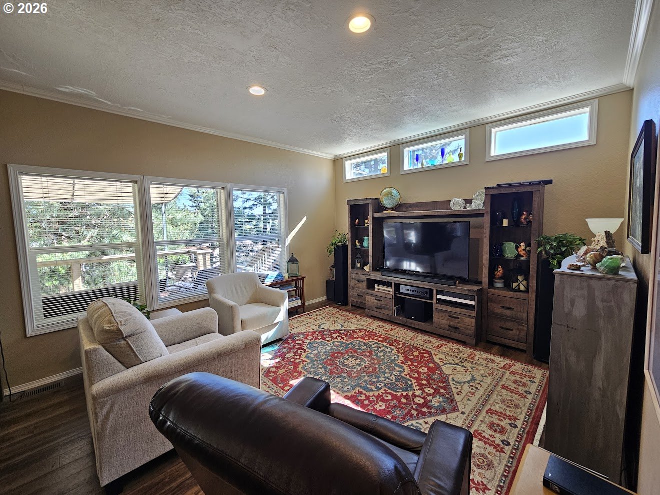 720 Whitney CT