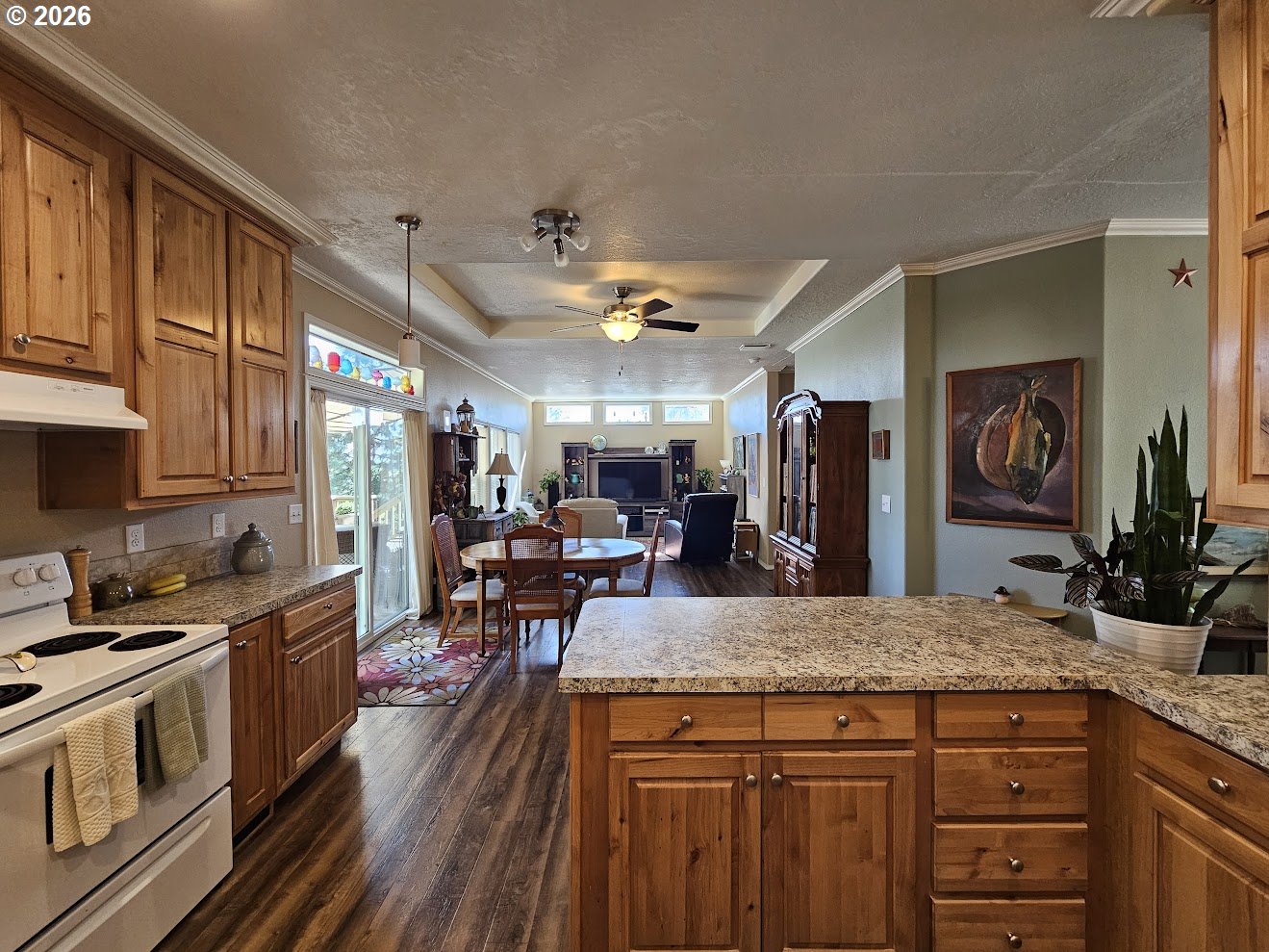 720 Whitney CT