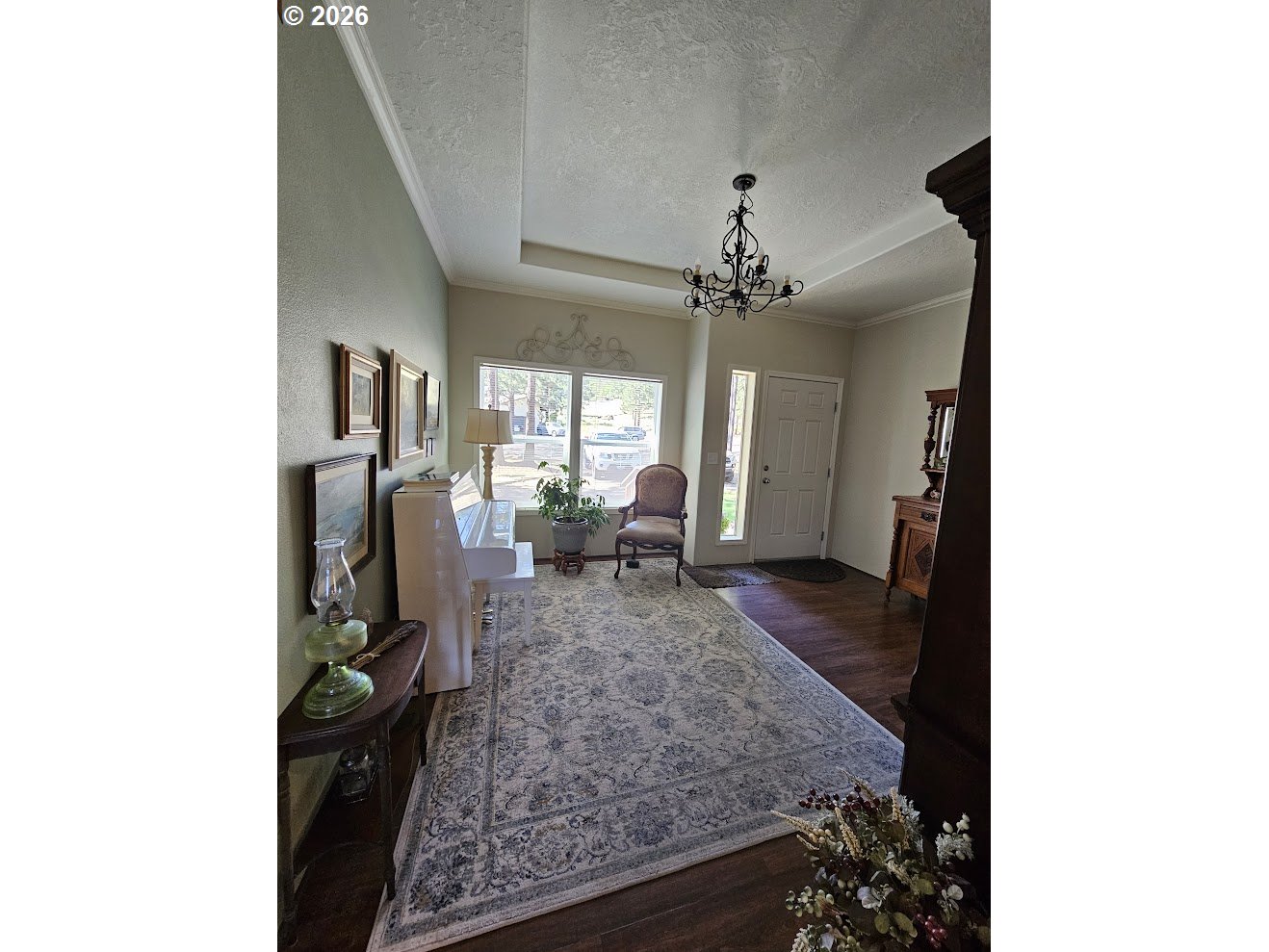 720 Whitney CT