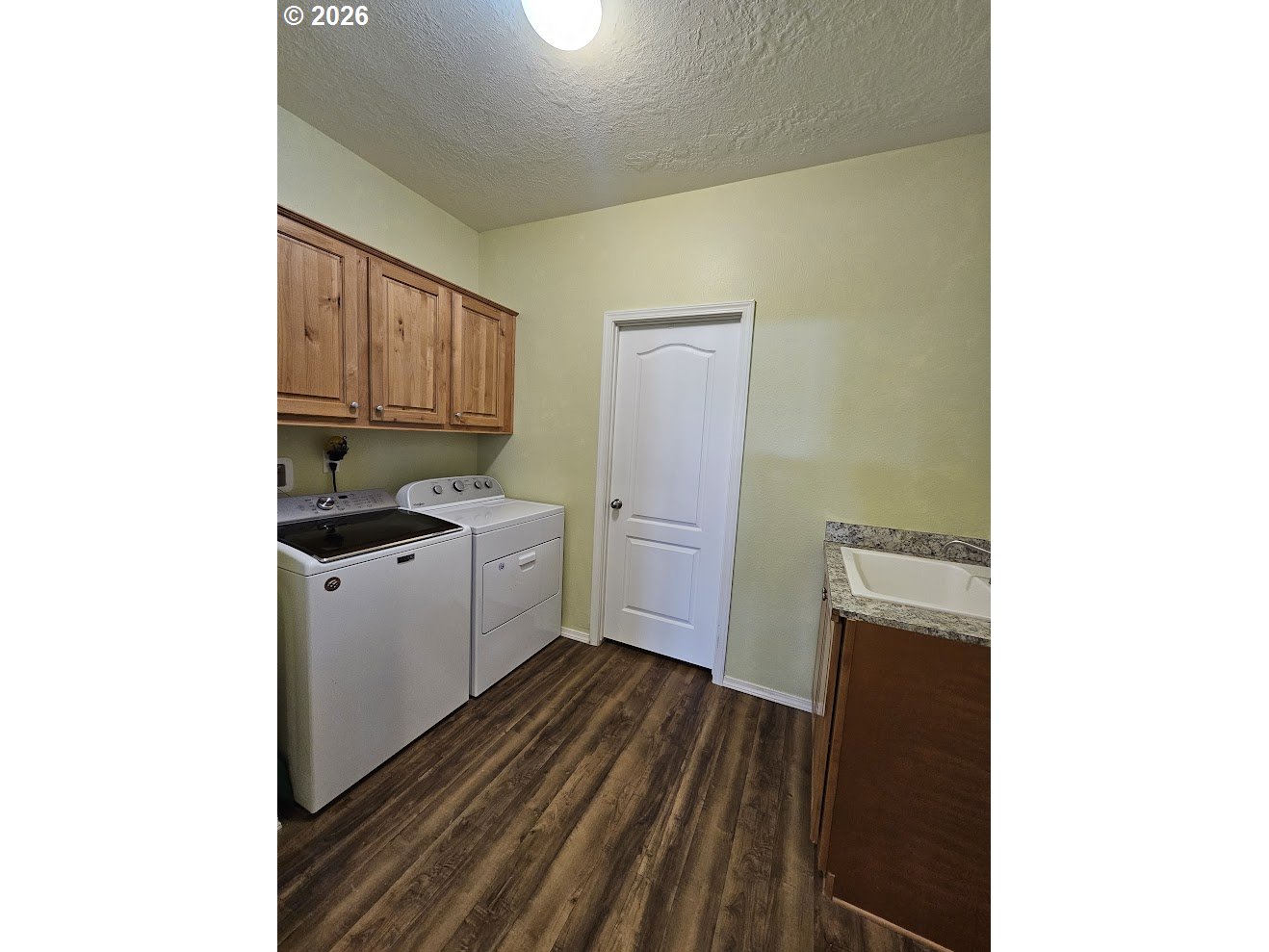 720 Whitney CT