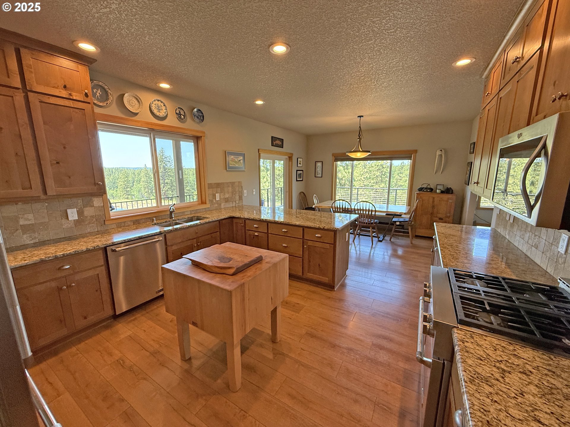12 Keystone DR