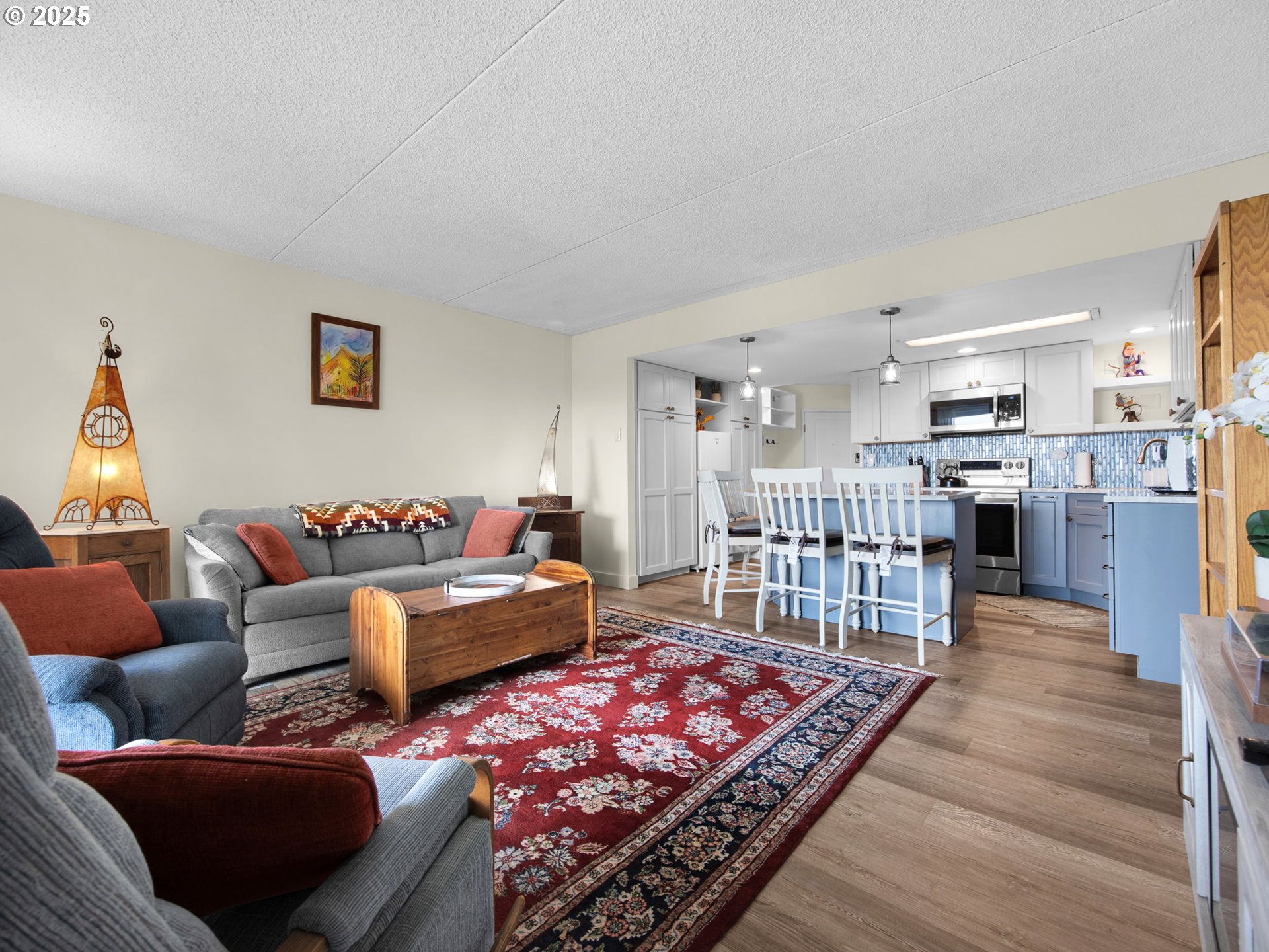 1146 N MARION AVE 1-606