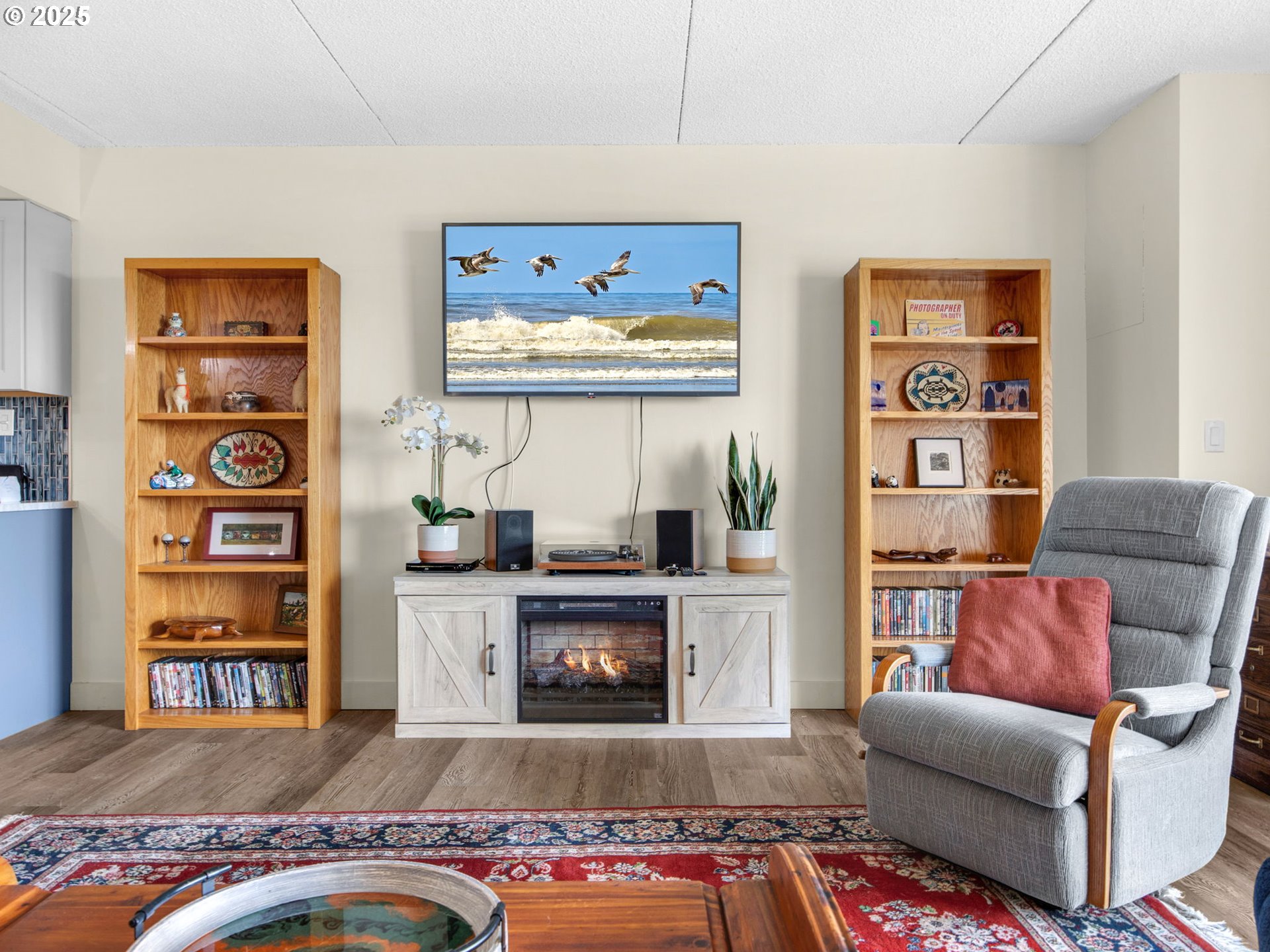 1146 N MARION AVE 1-606