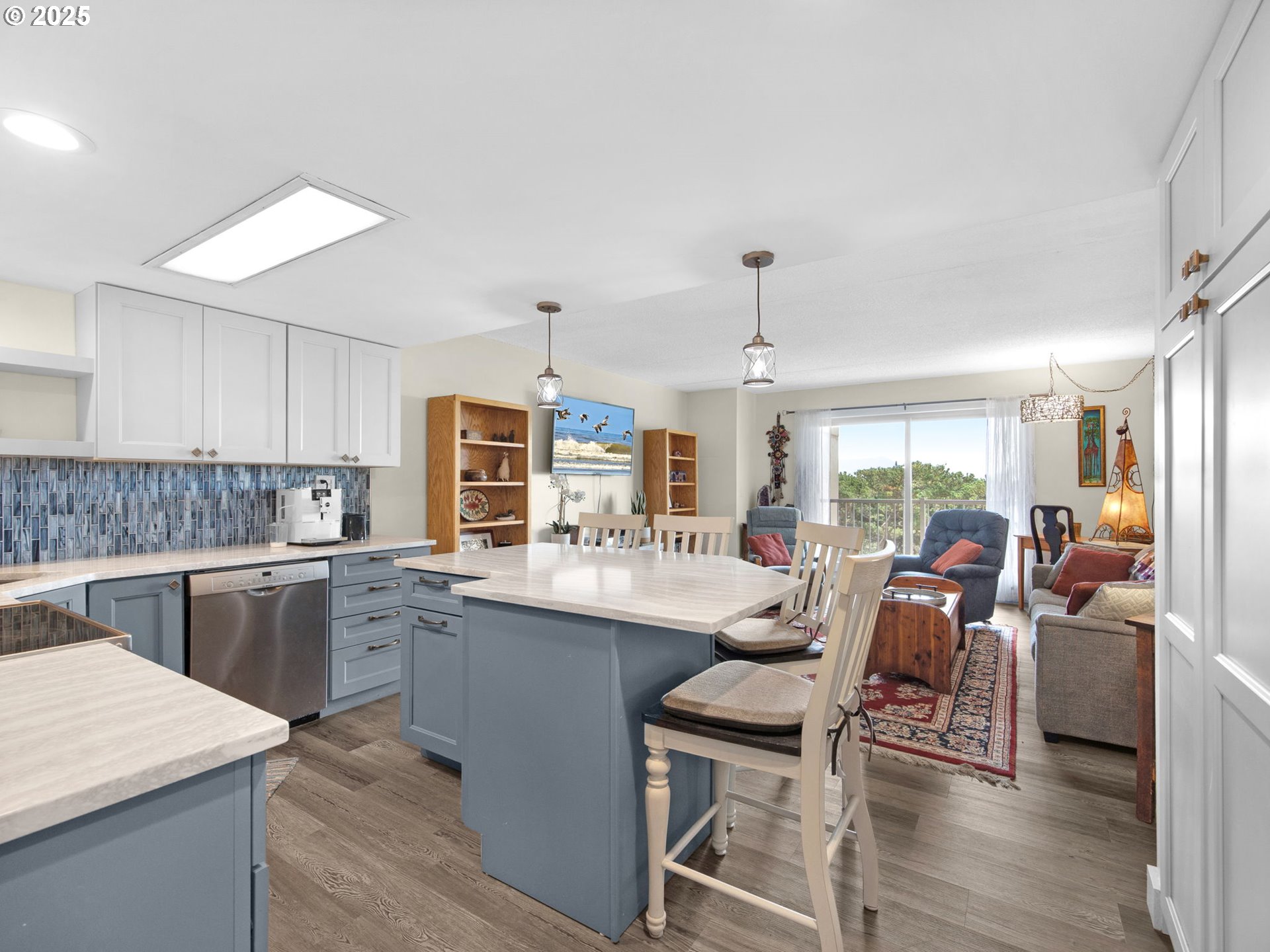 1146 N MARION AVE 1-606