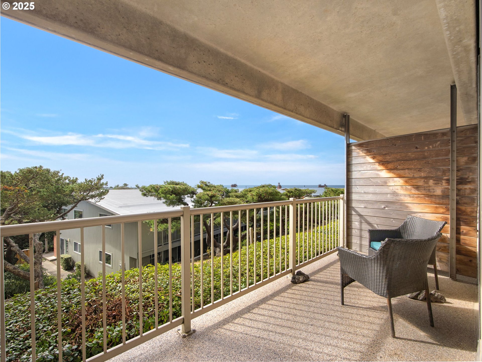 1146 N MARION AVE 1-606