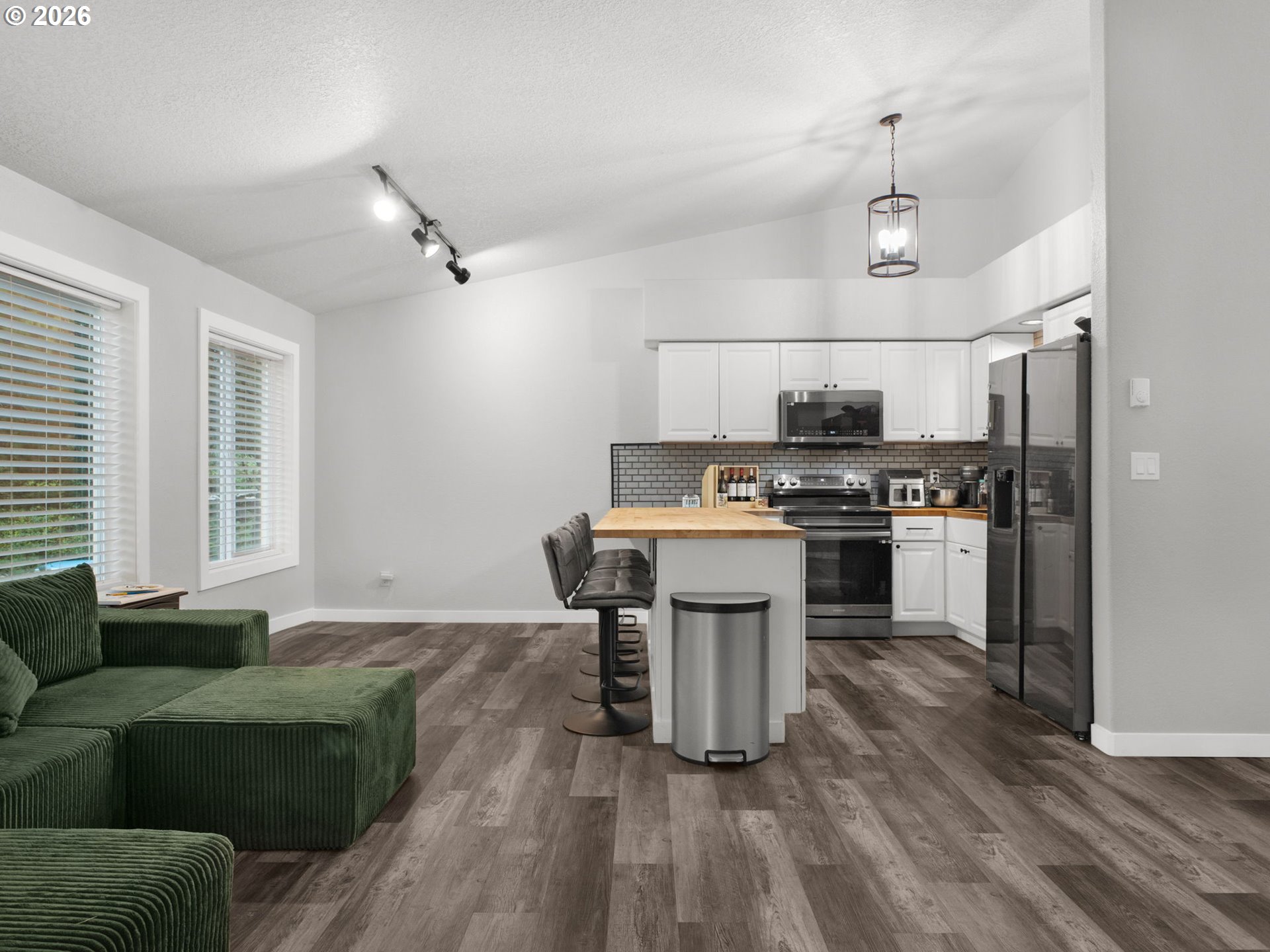 2017 GEARHART GREEN DR Unit: 802