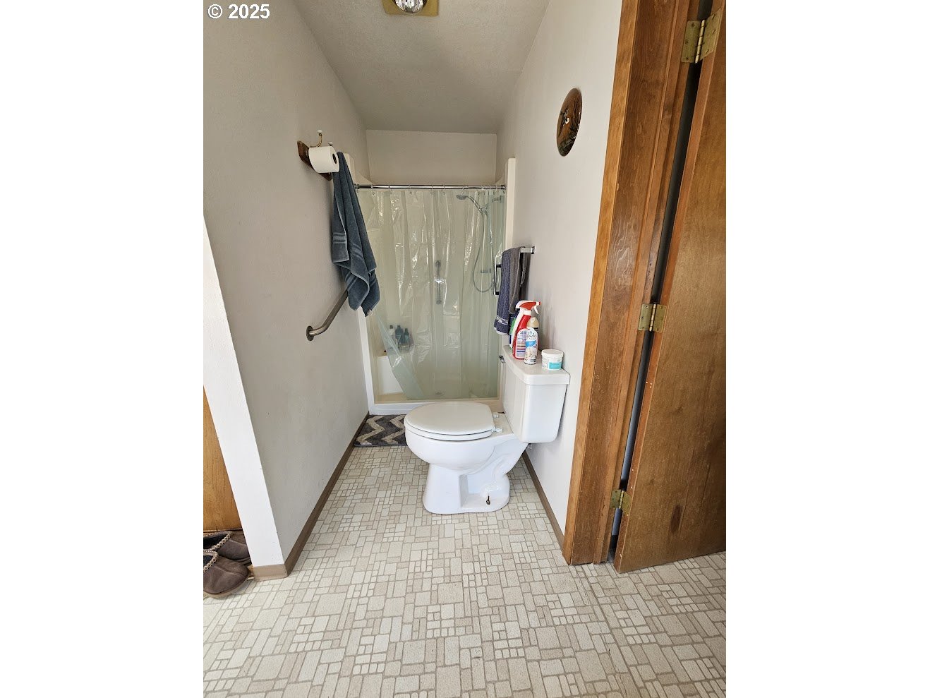 1014 ROE DR
