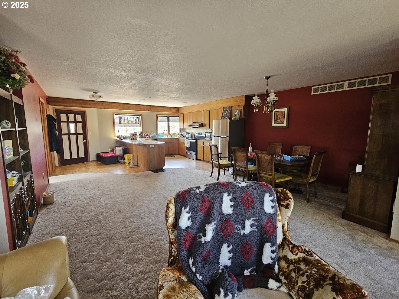 1014 ROE DR