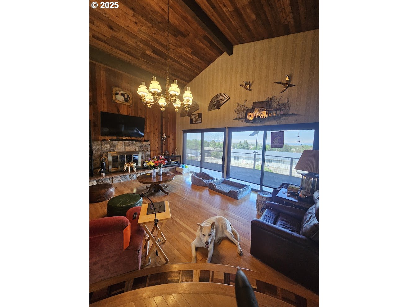 1014 ROE DR
