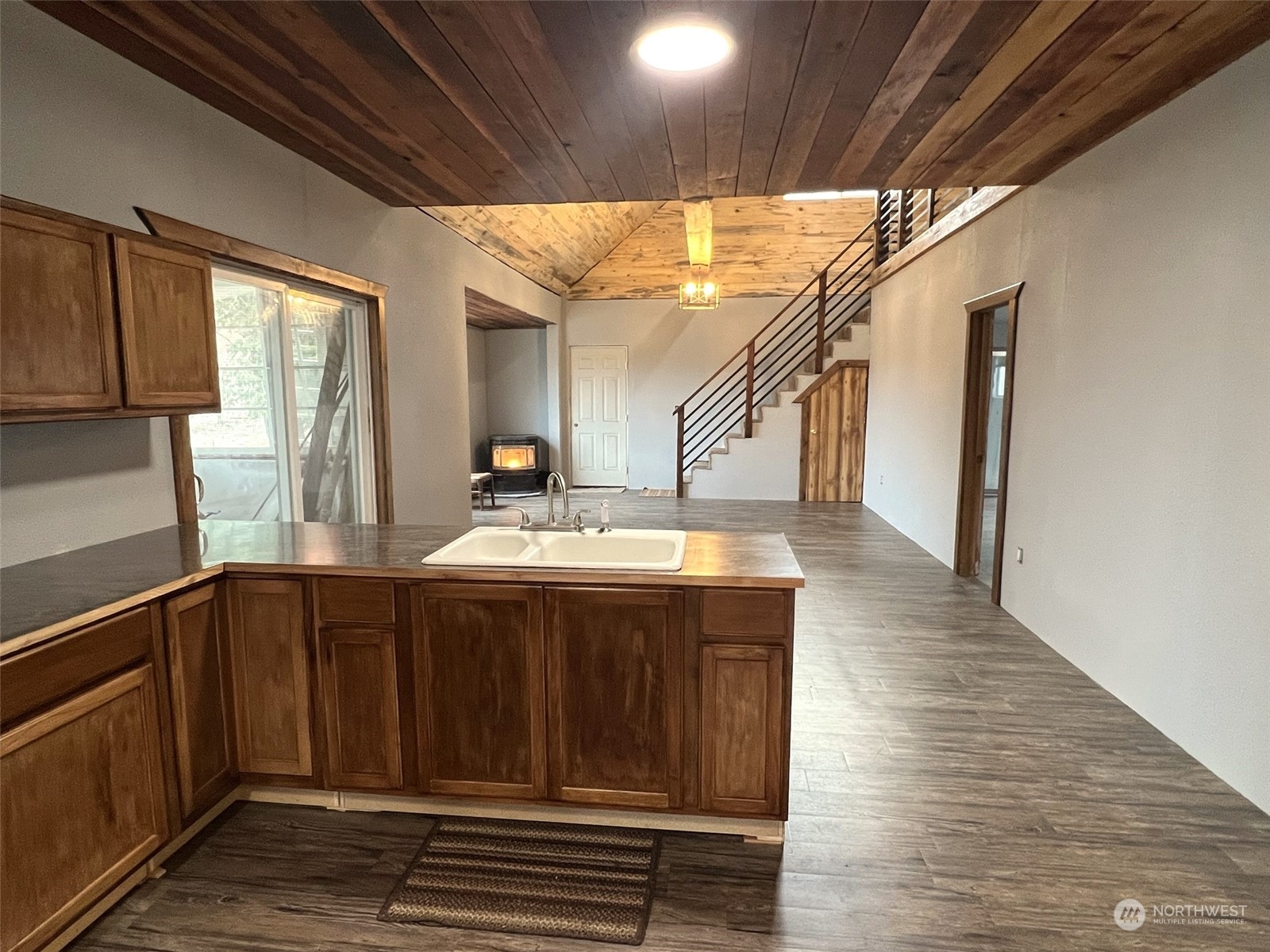 1671 Highway 7