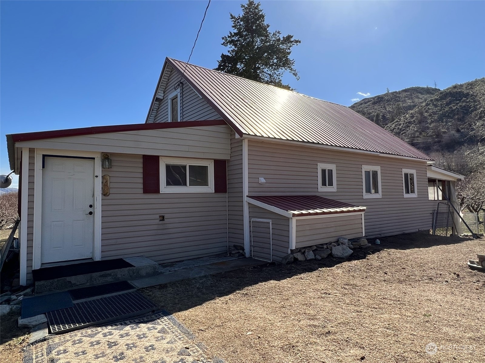 1671 Highway 7