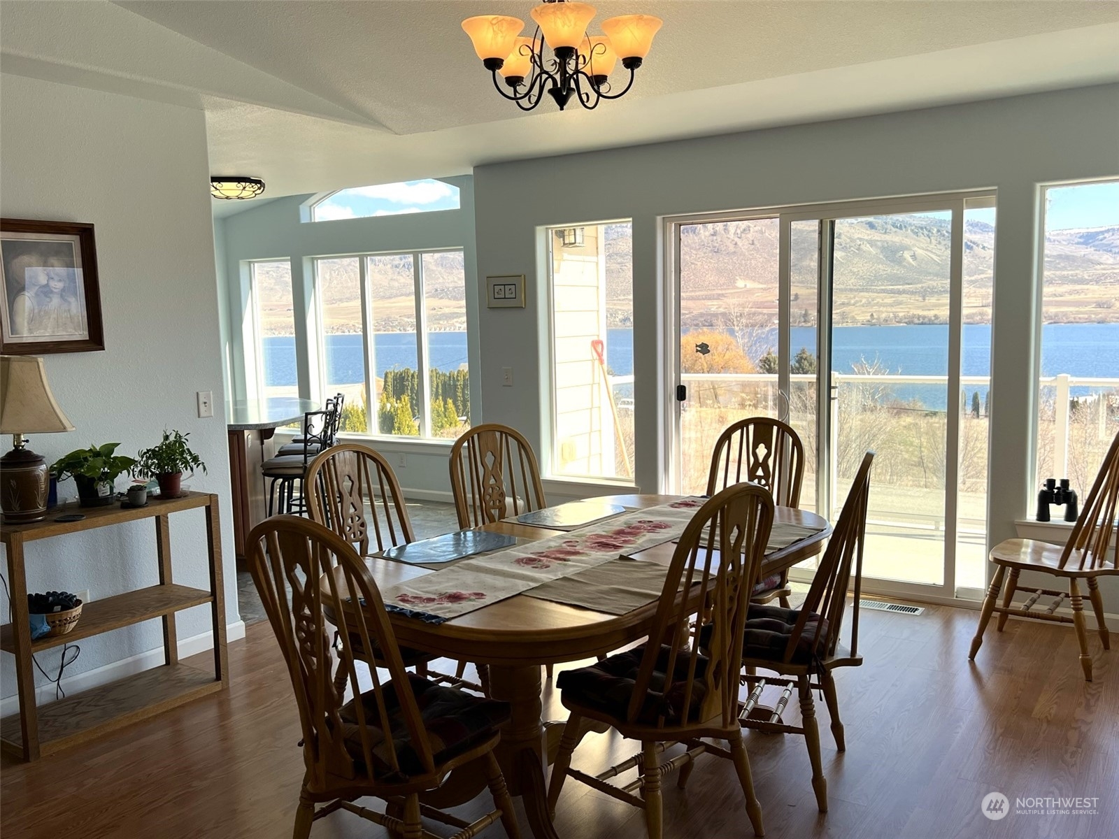 6 Lakevue Heights Drive