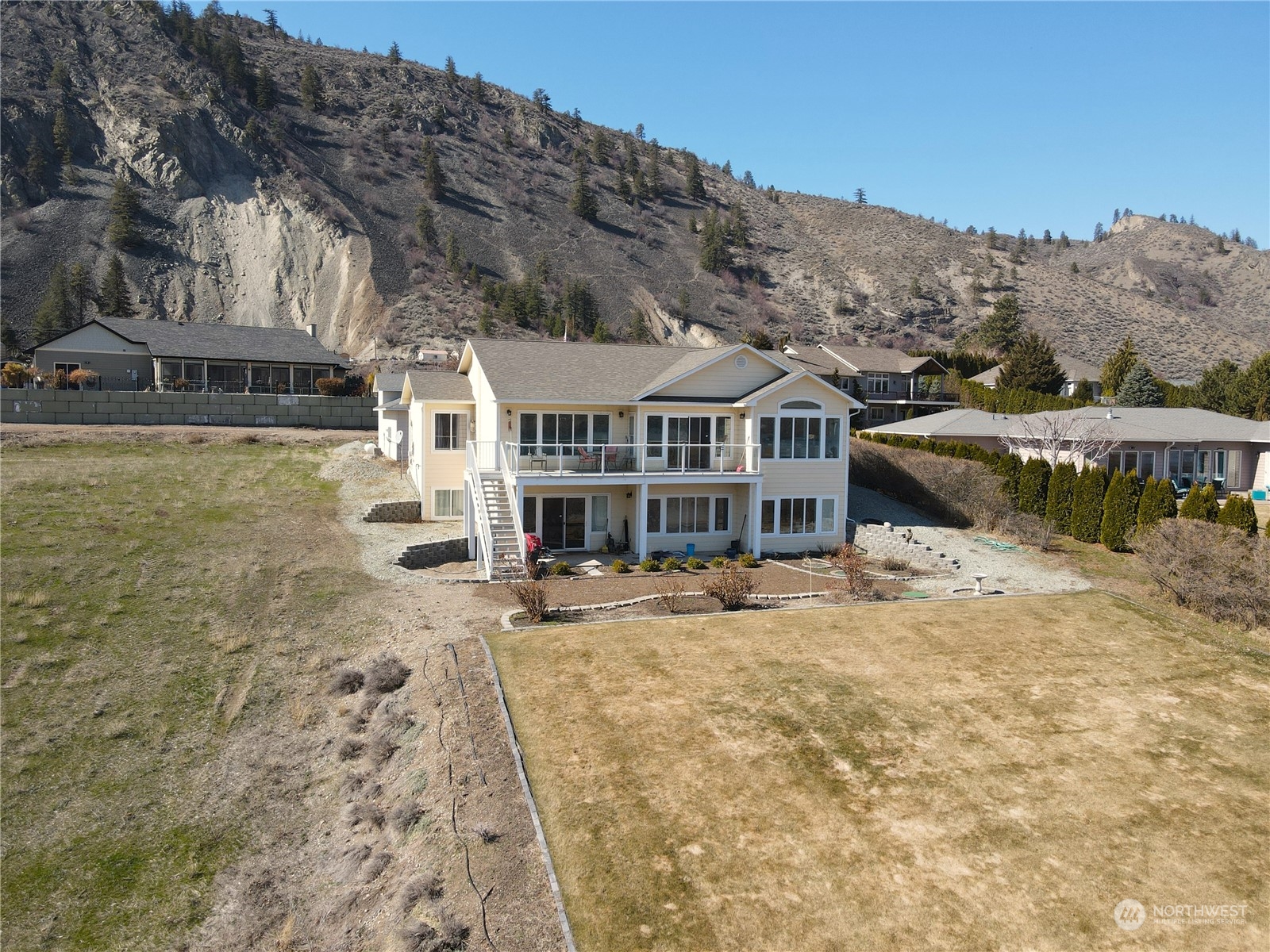 6 Lakevue Heights Drive