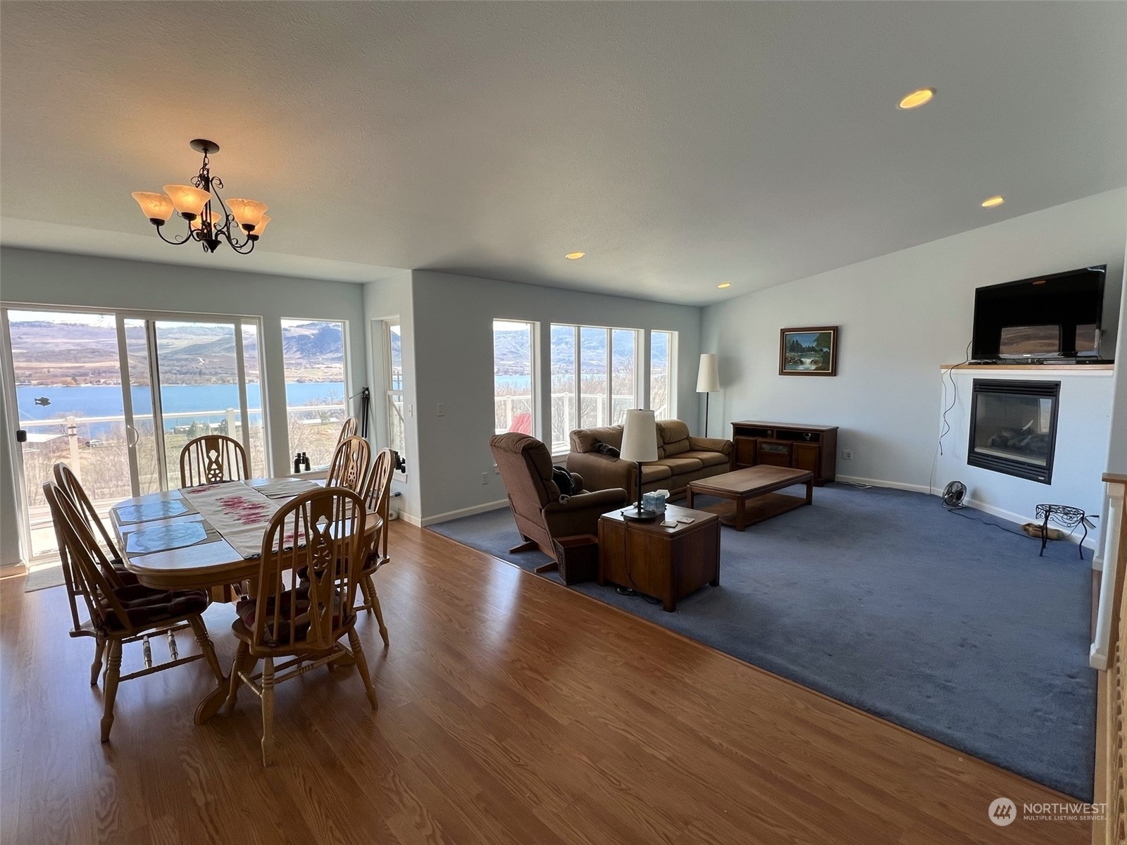 6 Lakevue Heights Drive