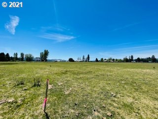 E Main ST LOT 1