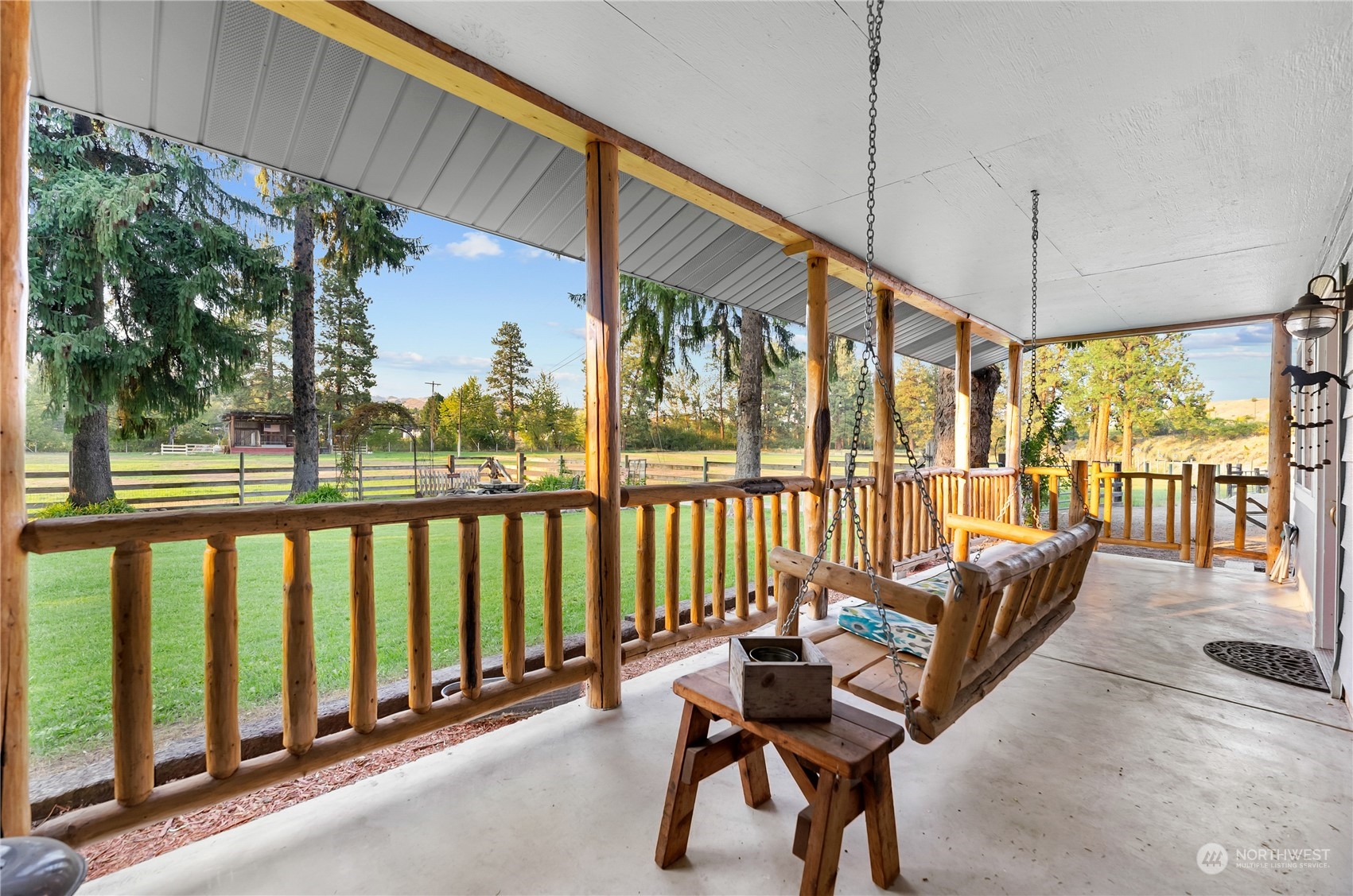 33 Appleway Road