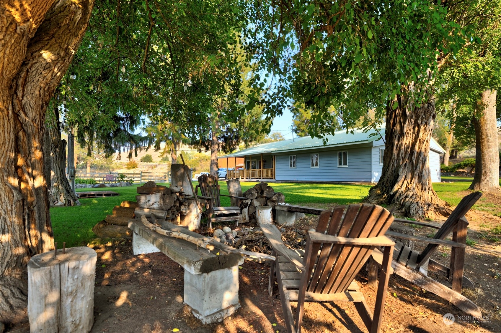 33 Appleway Road