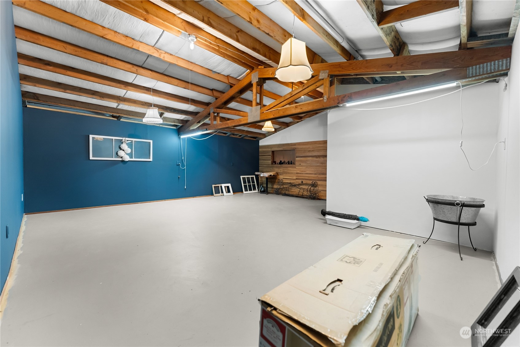 33 Appleway Road