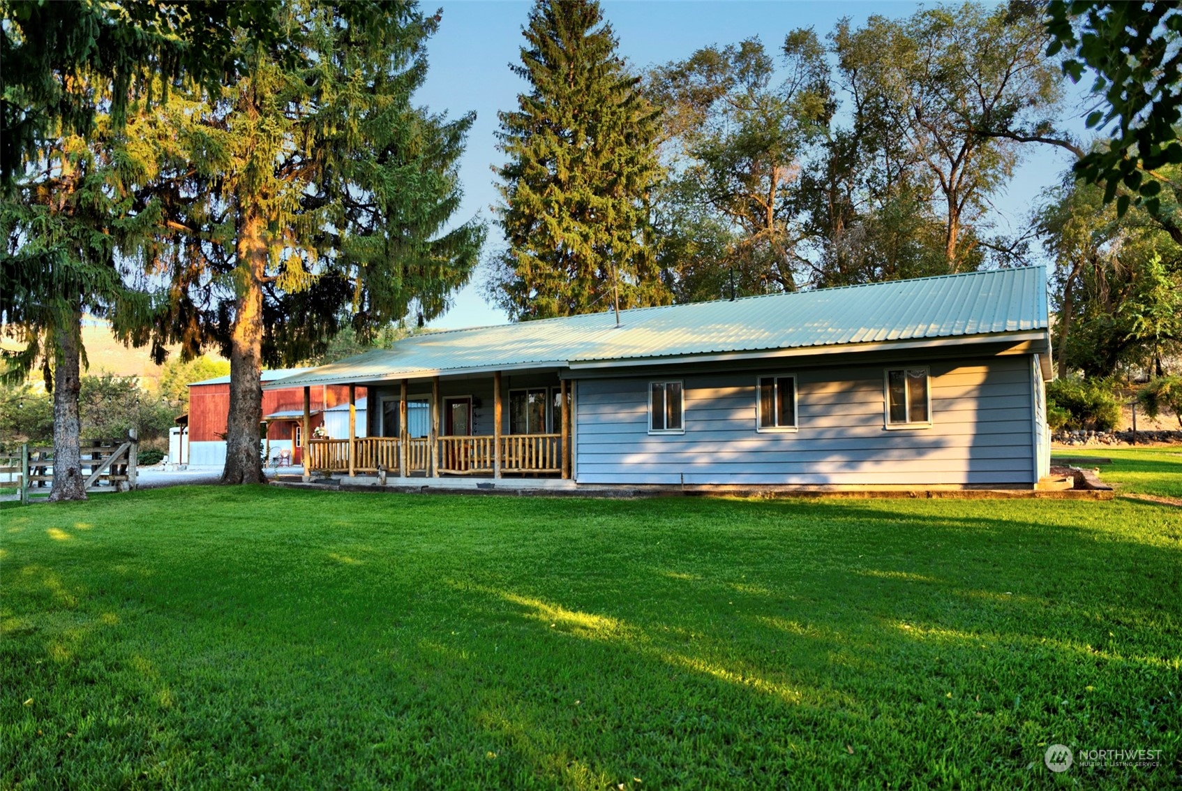 33 Appleway Road