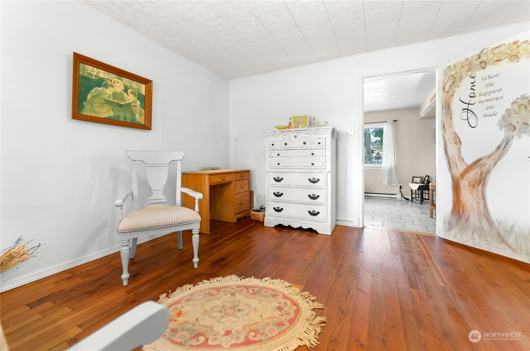 33 Appleway Road