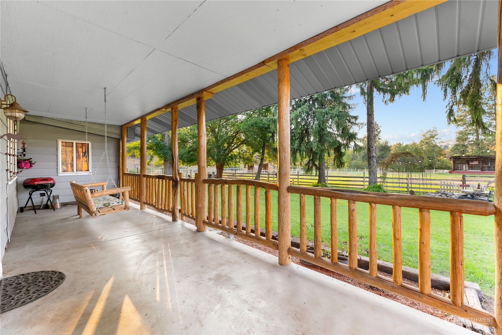 33 Appleway Road