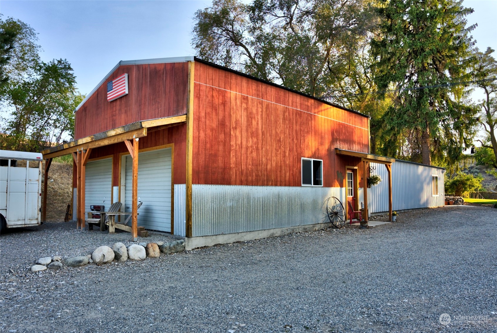 33 Appleway Road