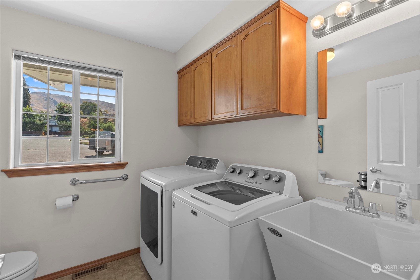 1509 Seneca Place