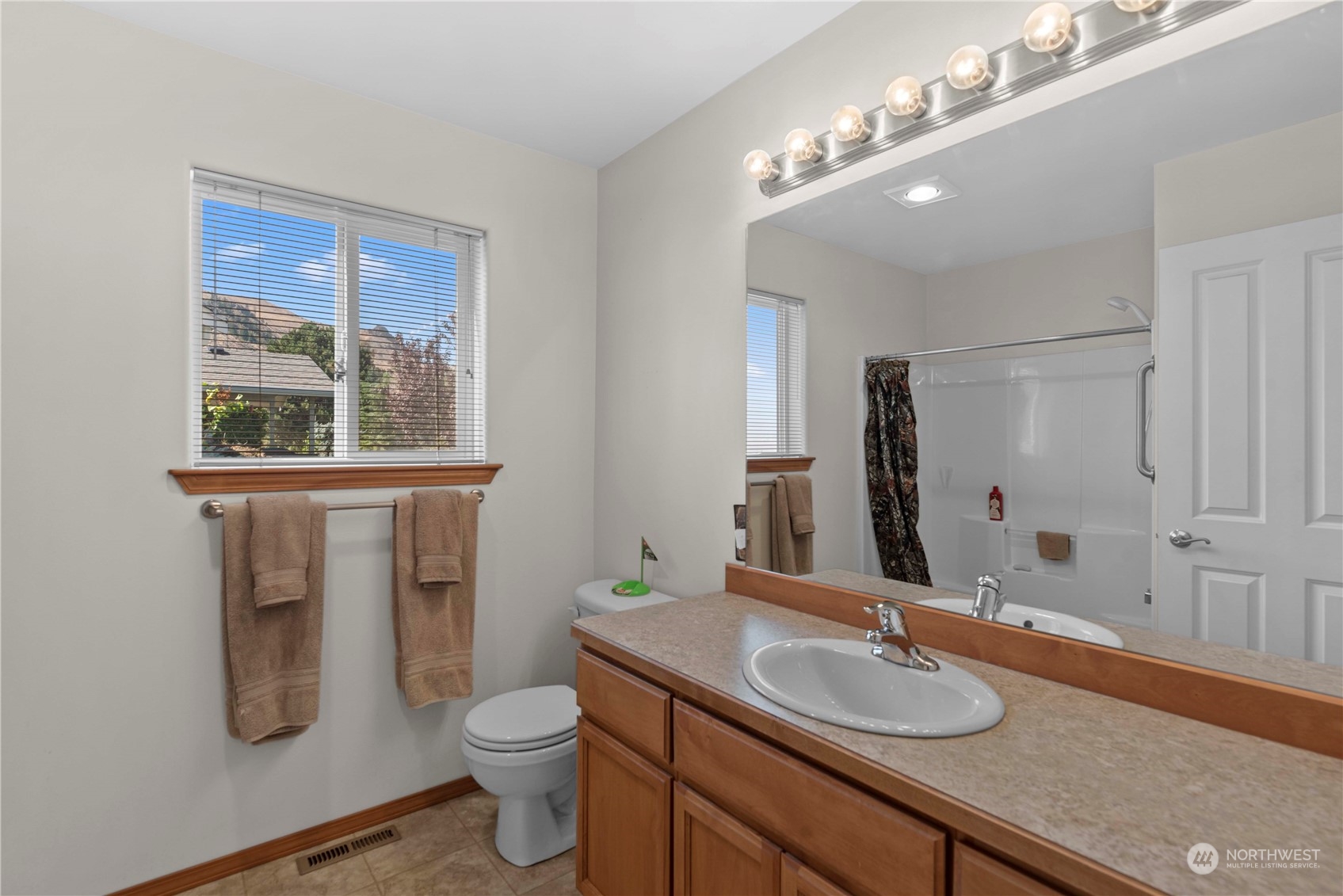 1509 Seneca Place