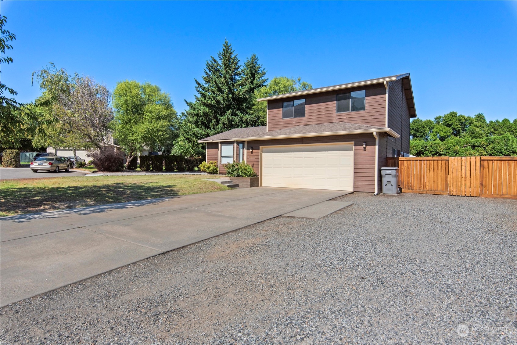 1512 Medina Place