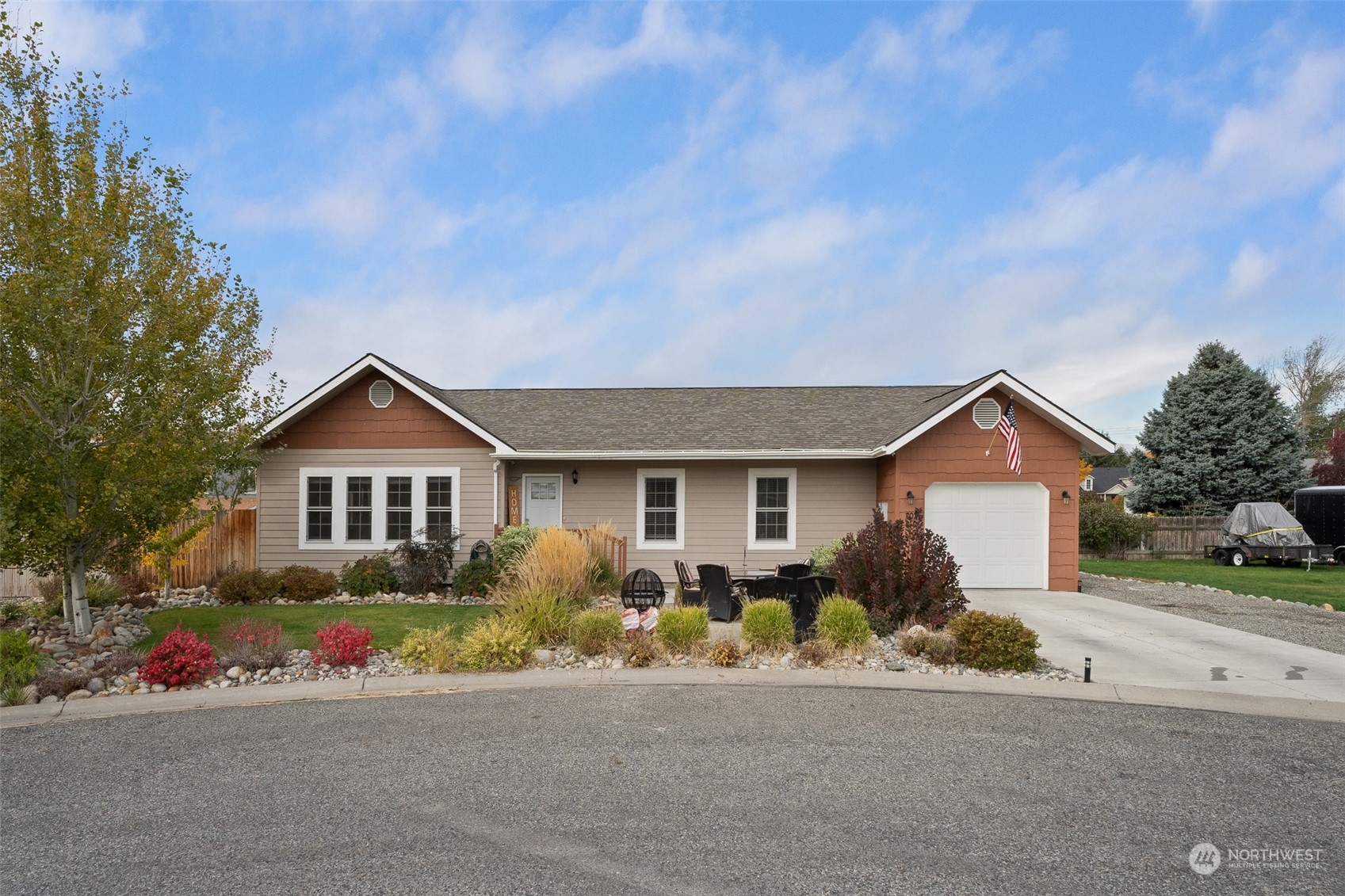 703 Paintbrush Ln