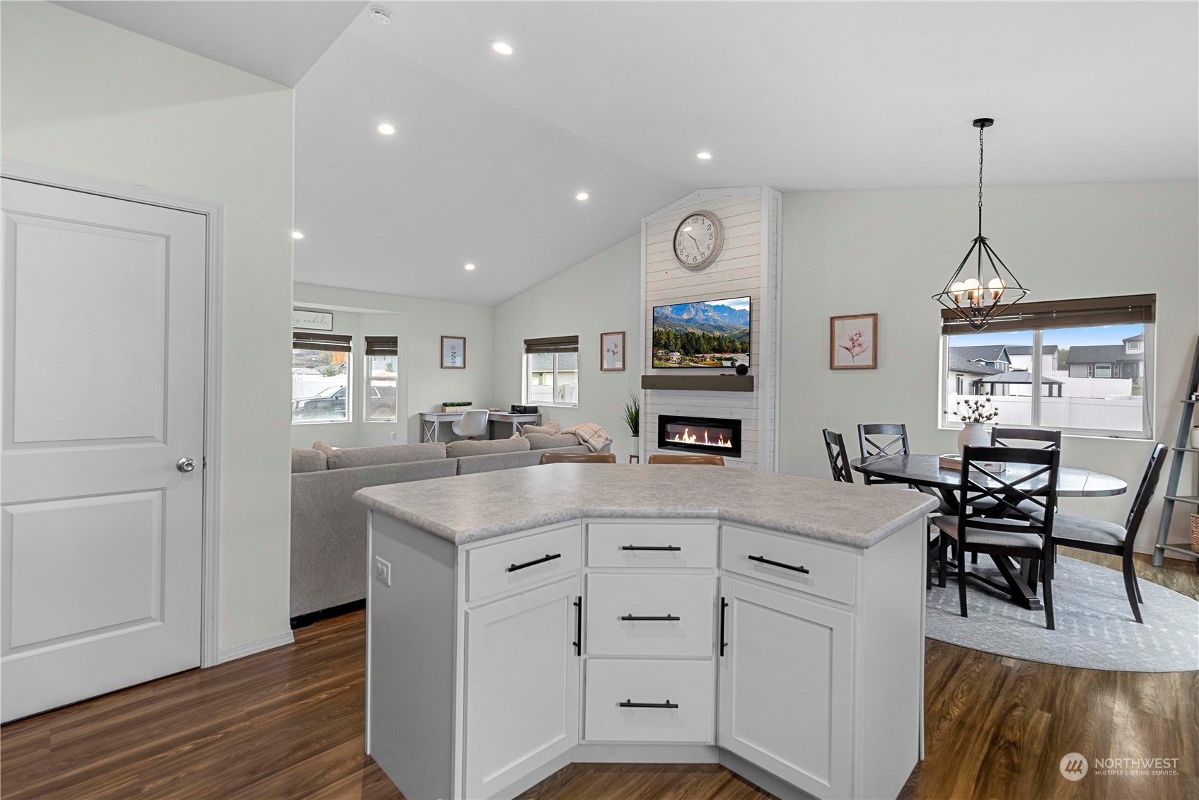 45 Jamey Ln
