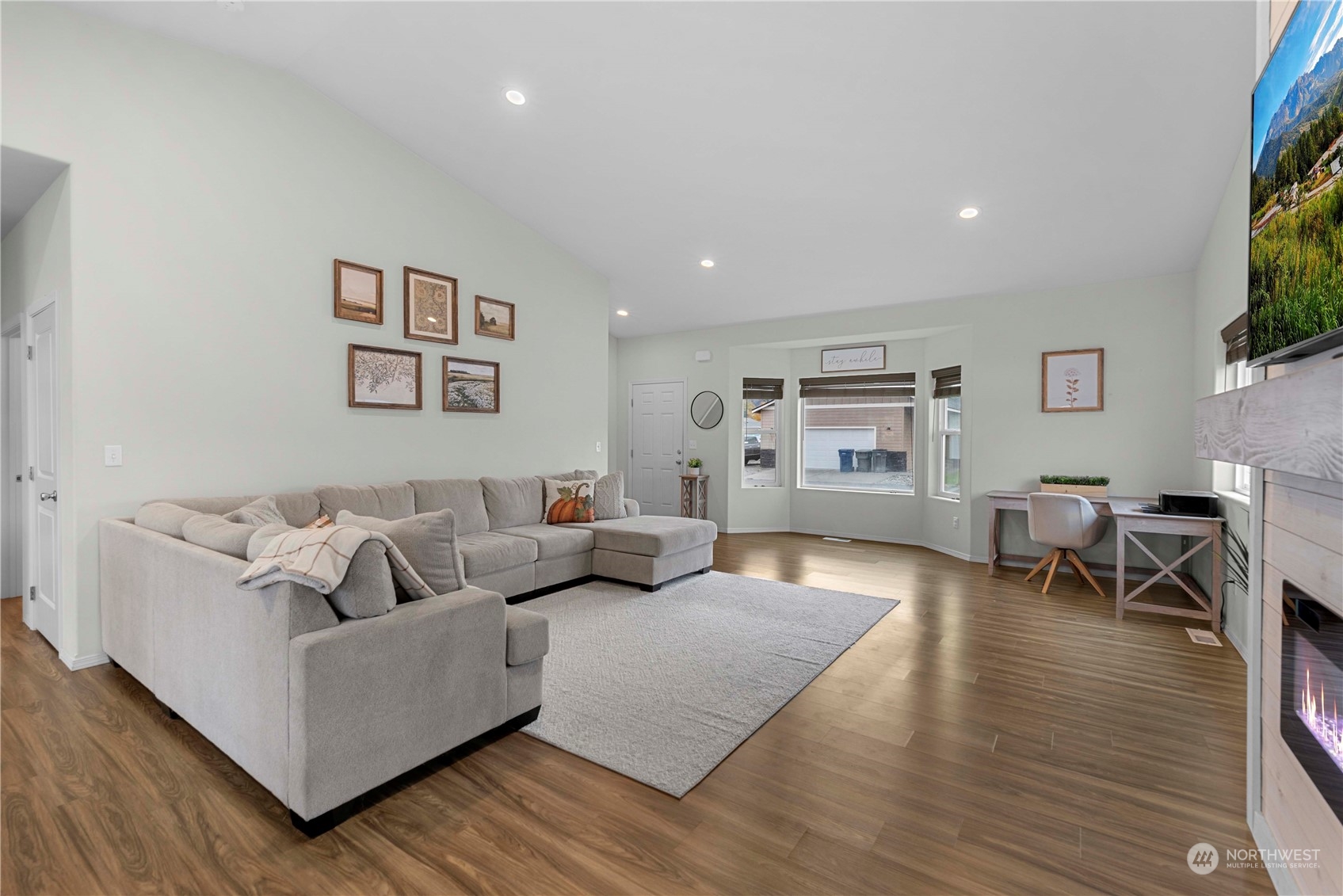 45 Jamey Ln