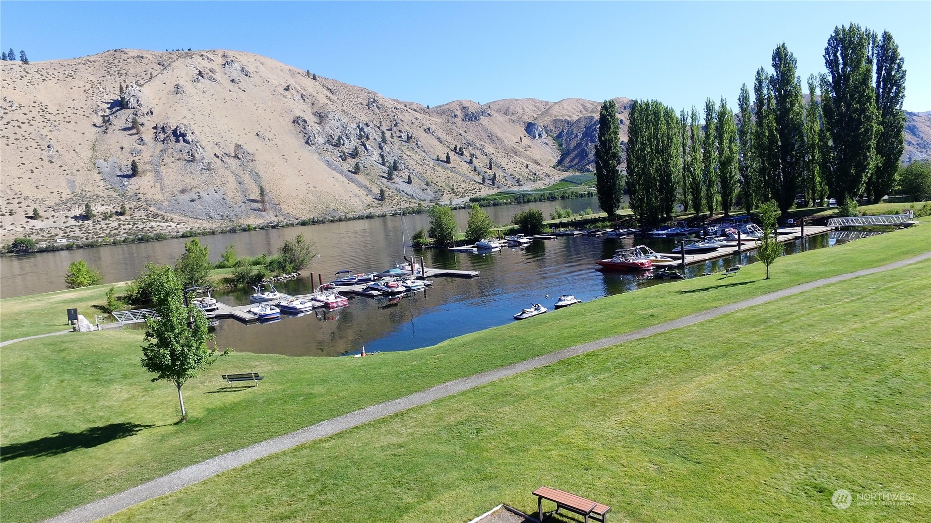 201 E Entiat Drive