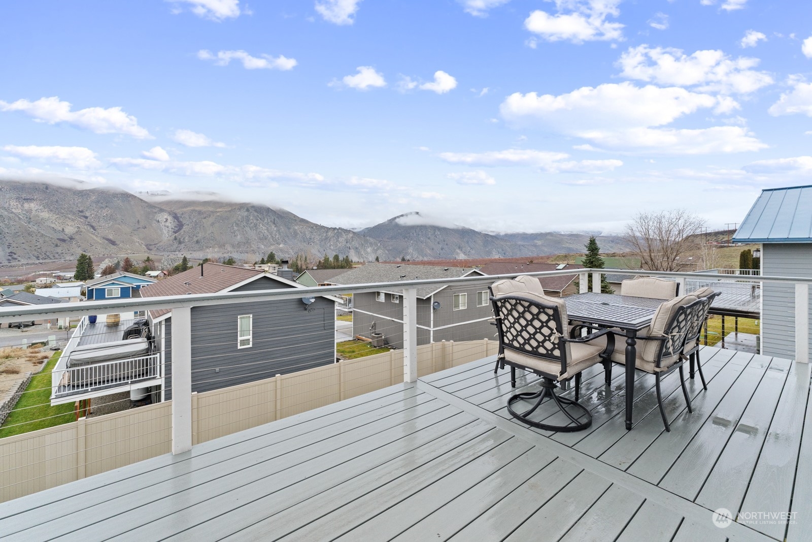 201 E Entiat Drive