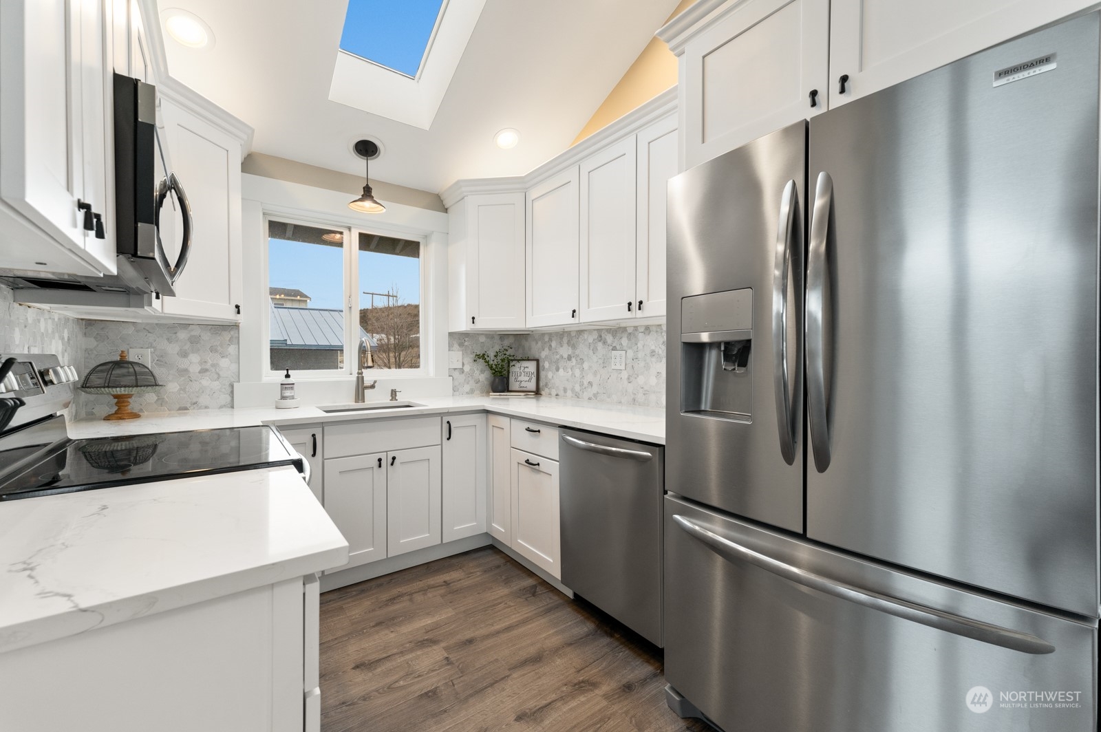 201 E Entiat Drive