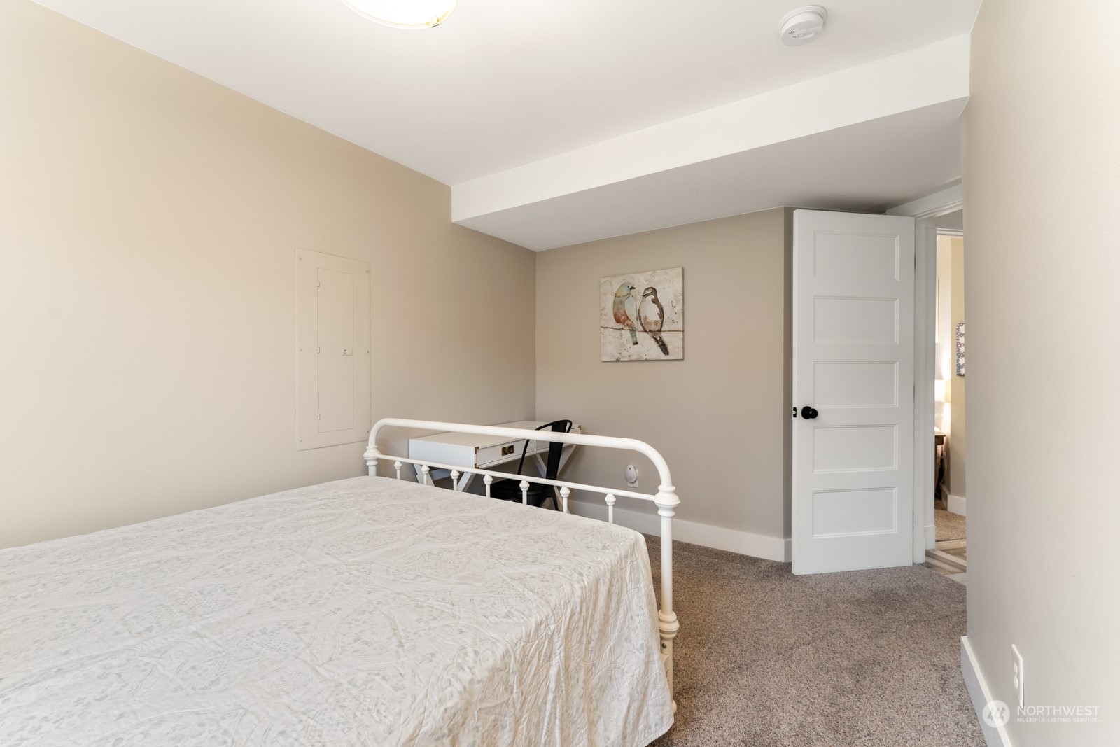 201 E Entiat Drive