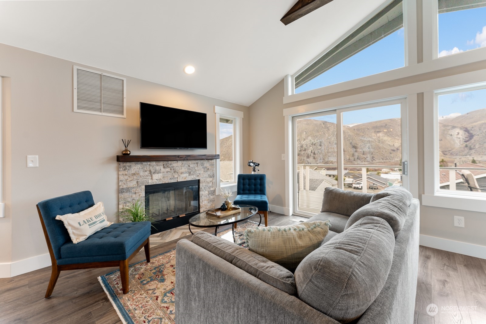201 E Entiat Drive