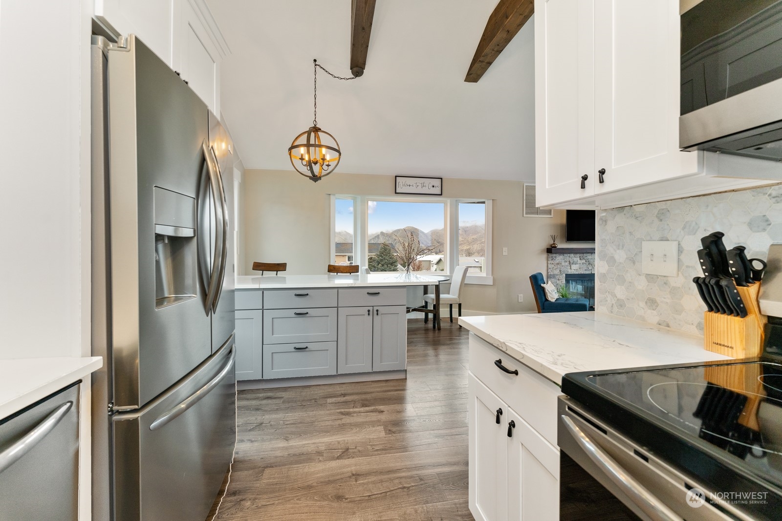 201 E Entiat Drive