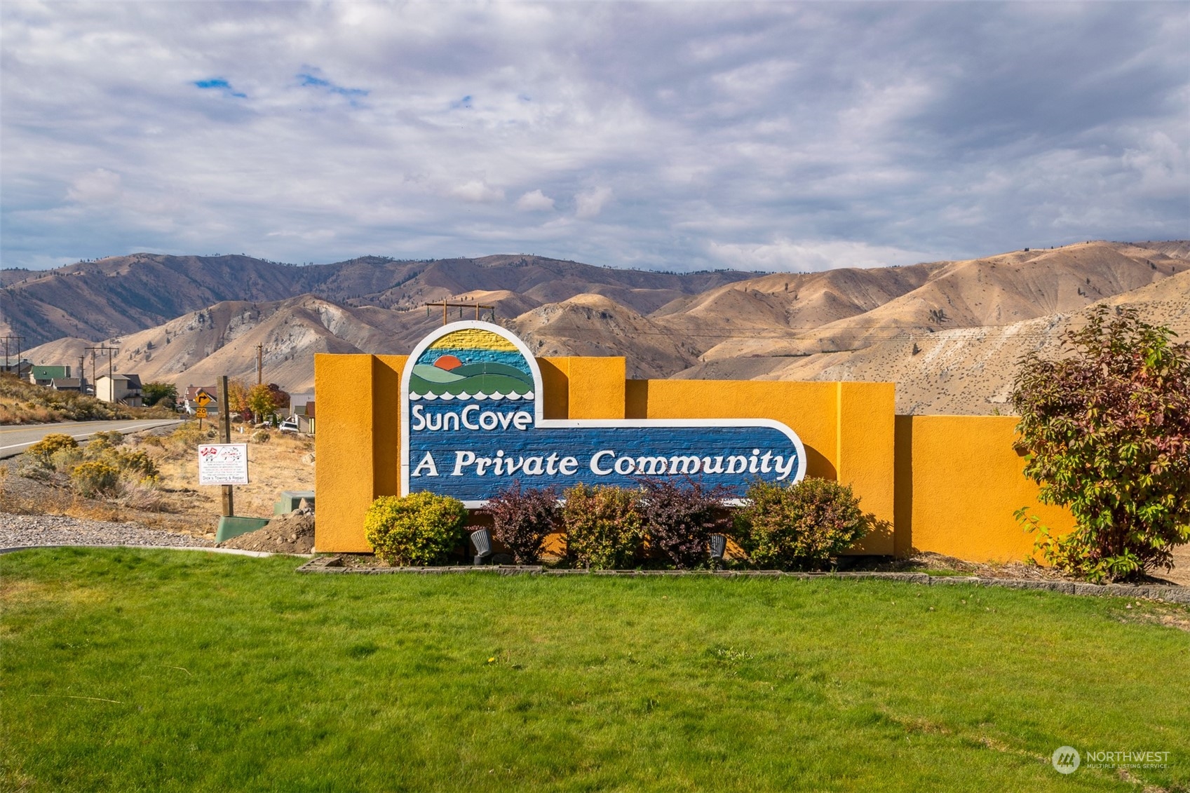 201 E Entiat Drive