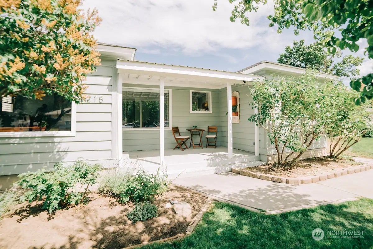 215 N Garfield Ave