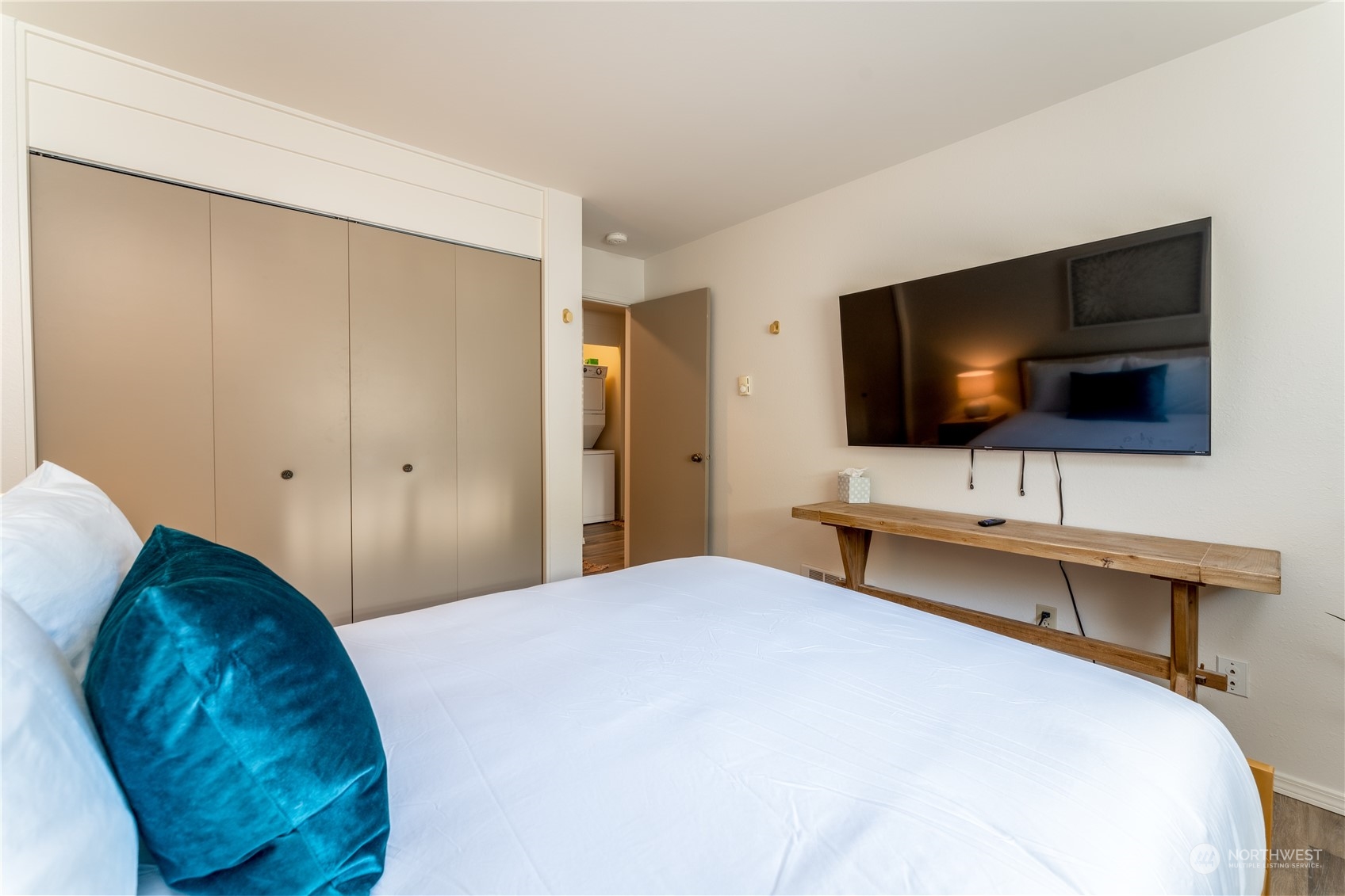 1902 W Prospect Street Unit: 101