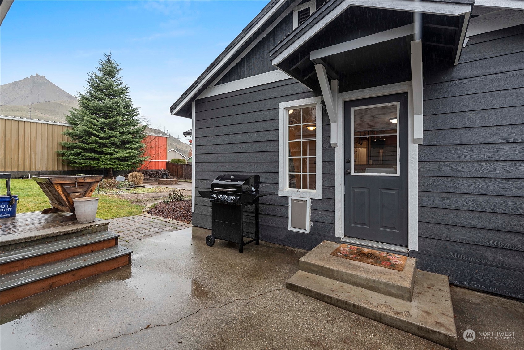 520 S Western Avenue