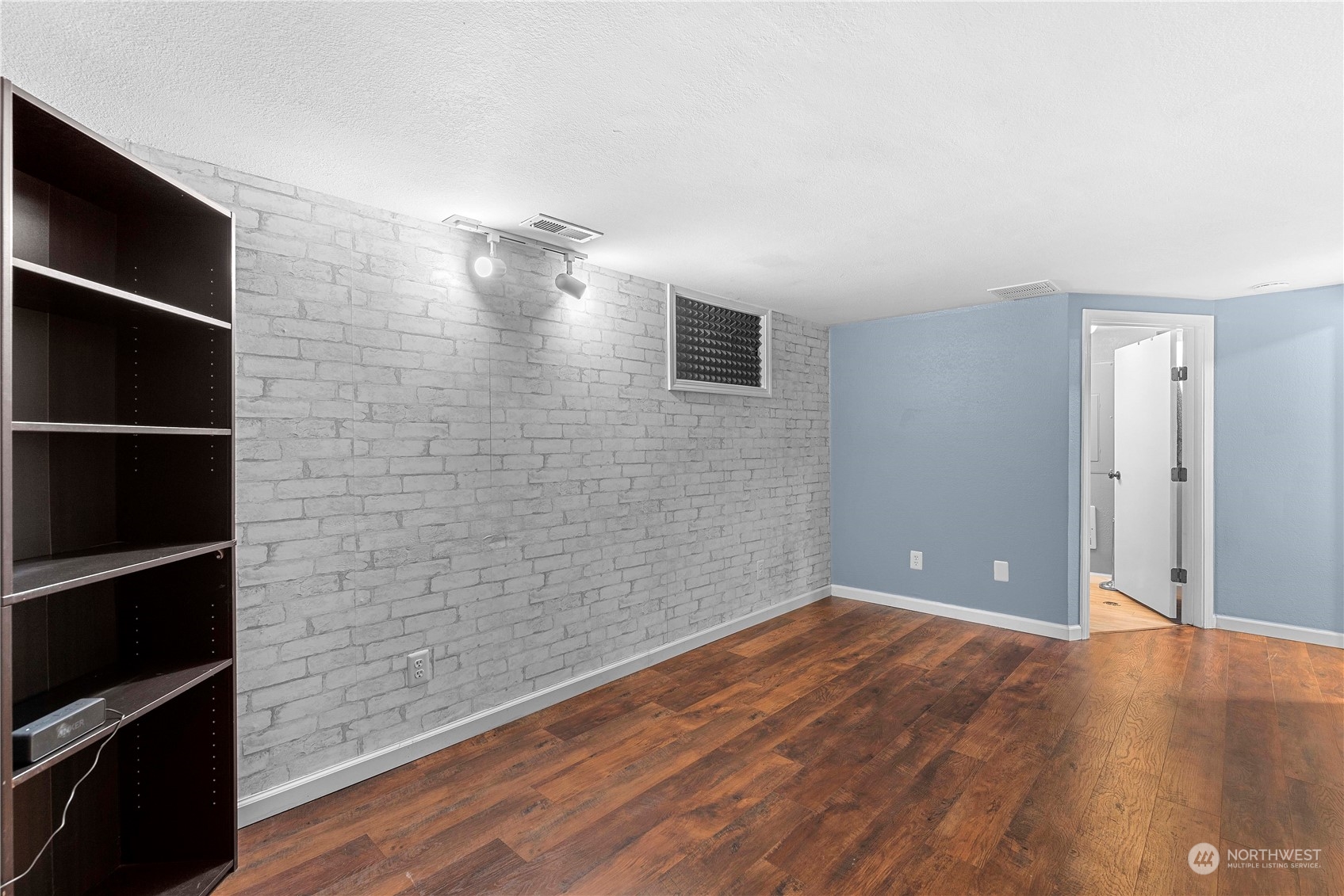 520 S Western Avenue