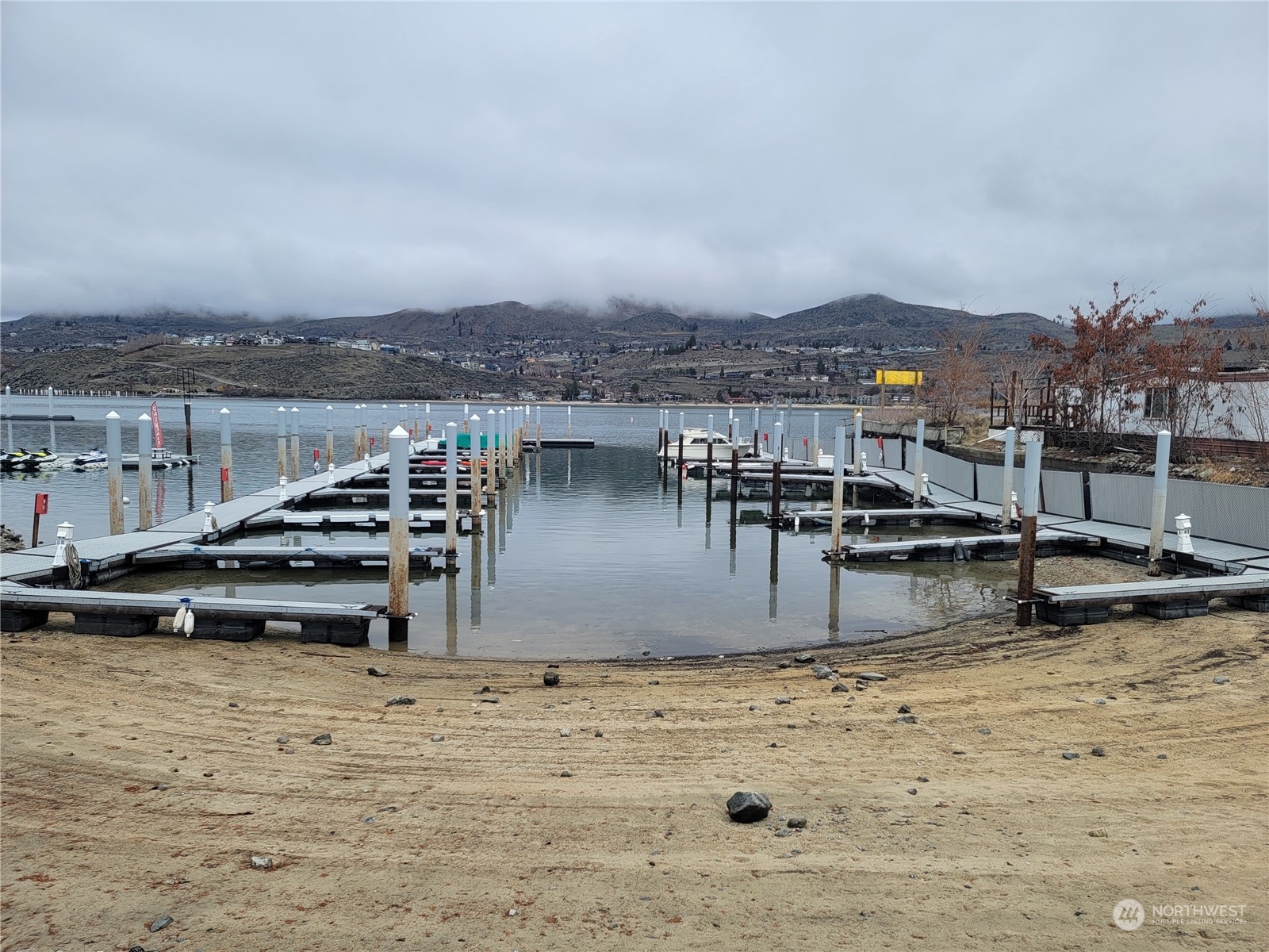 1240 W Woodin Avenue Unit: A-17