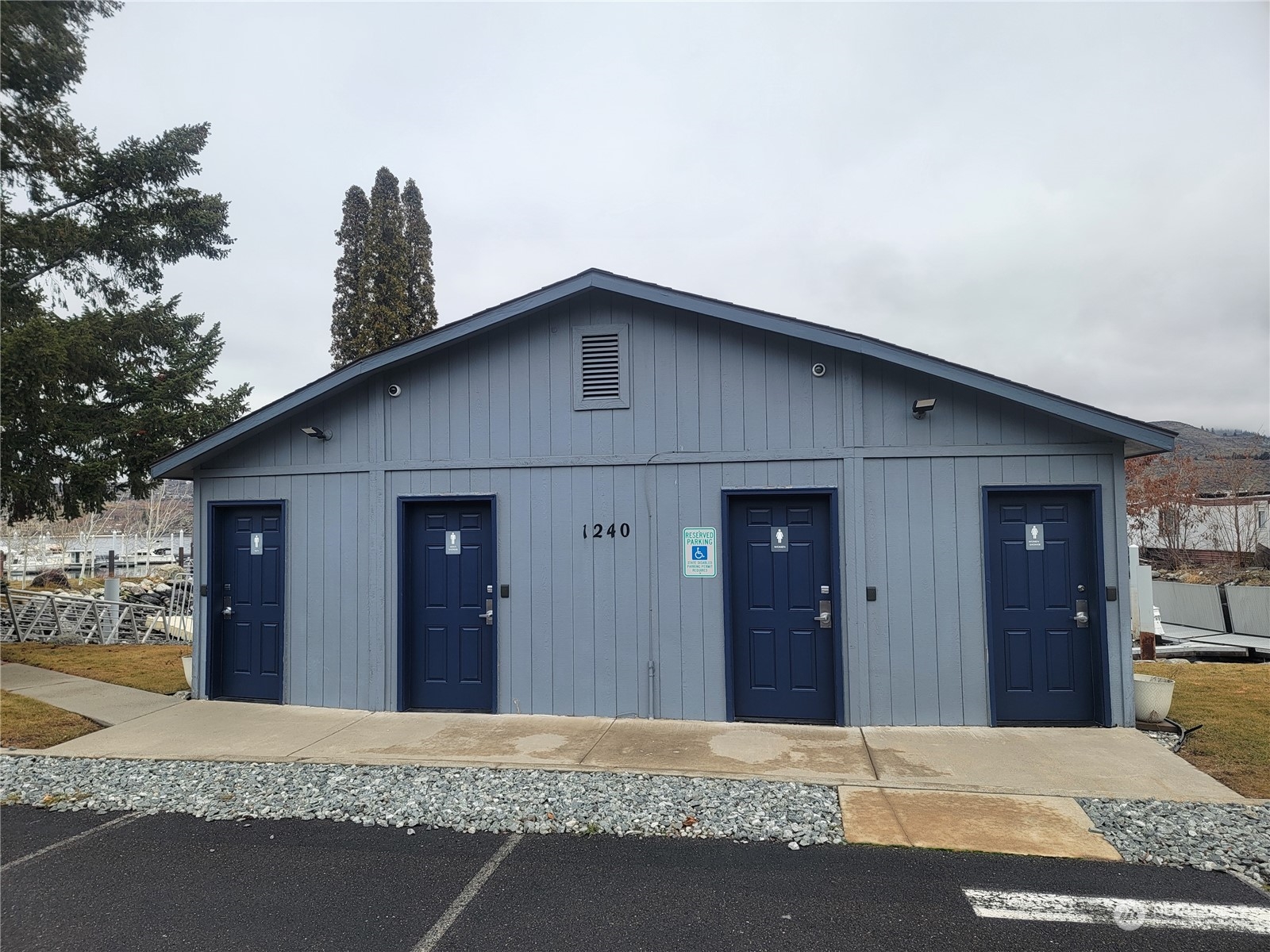 1240 W Woodin Avenue Unit: A-17