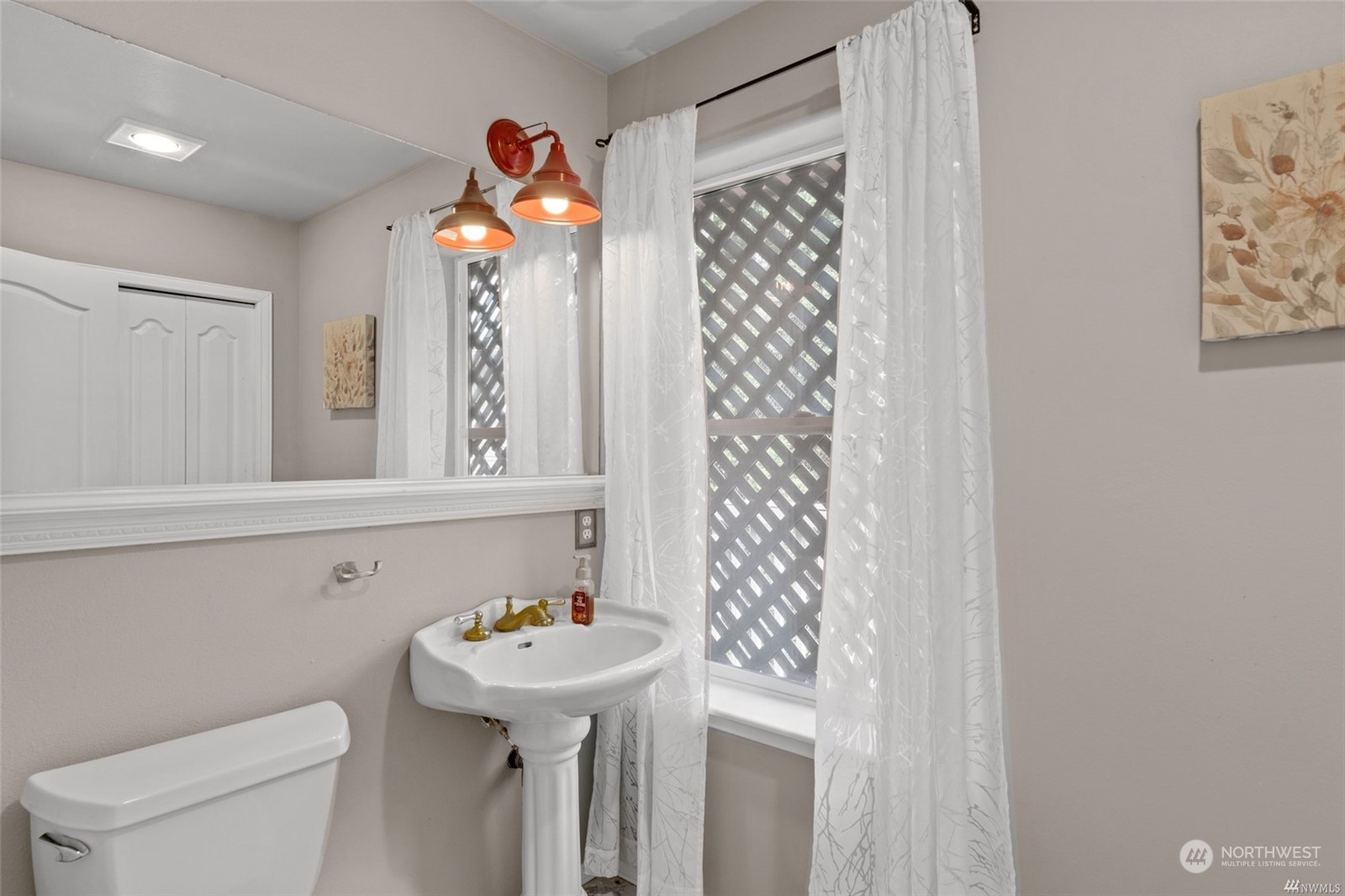 1550 Eastmont Avenue