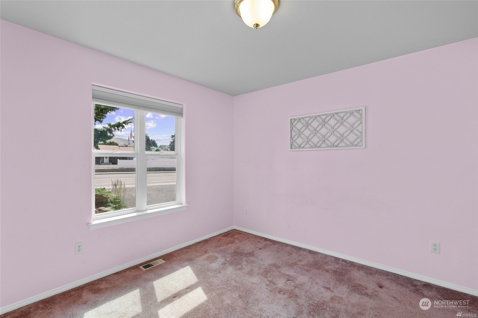 1550 Eastmont Avenue