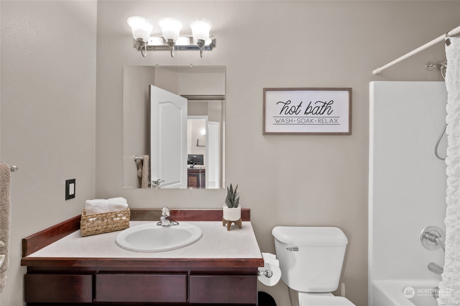 1550 Eastmont Avenue